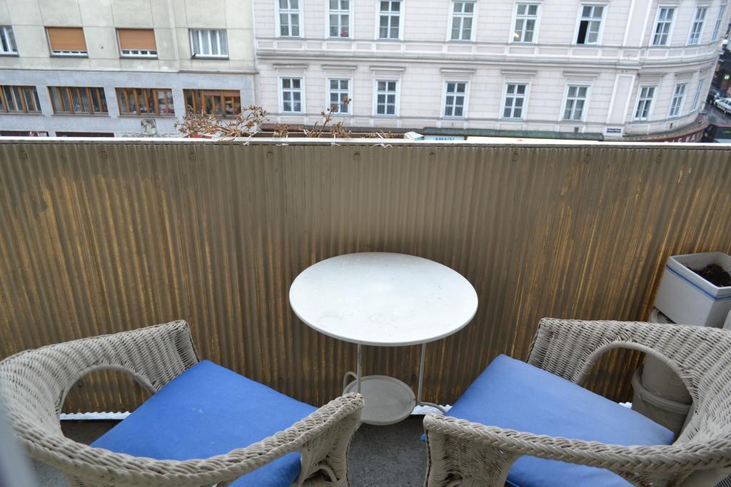 Goldfisch Apartment Hoher Markt Wina Bagian luar foto