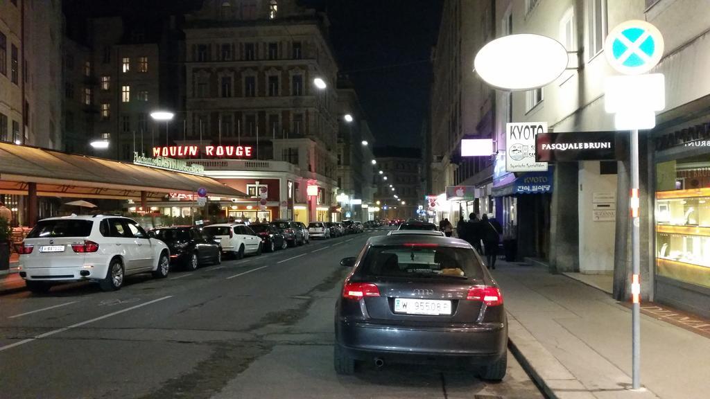 Goldfisch Apartment Hoher Markt Wina Bagian luar foto